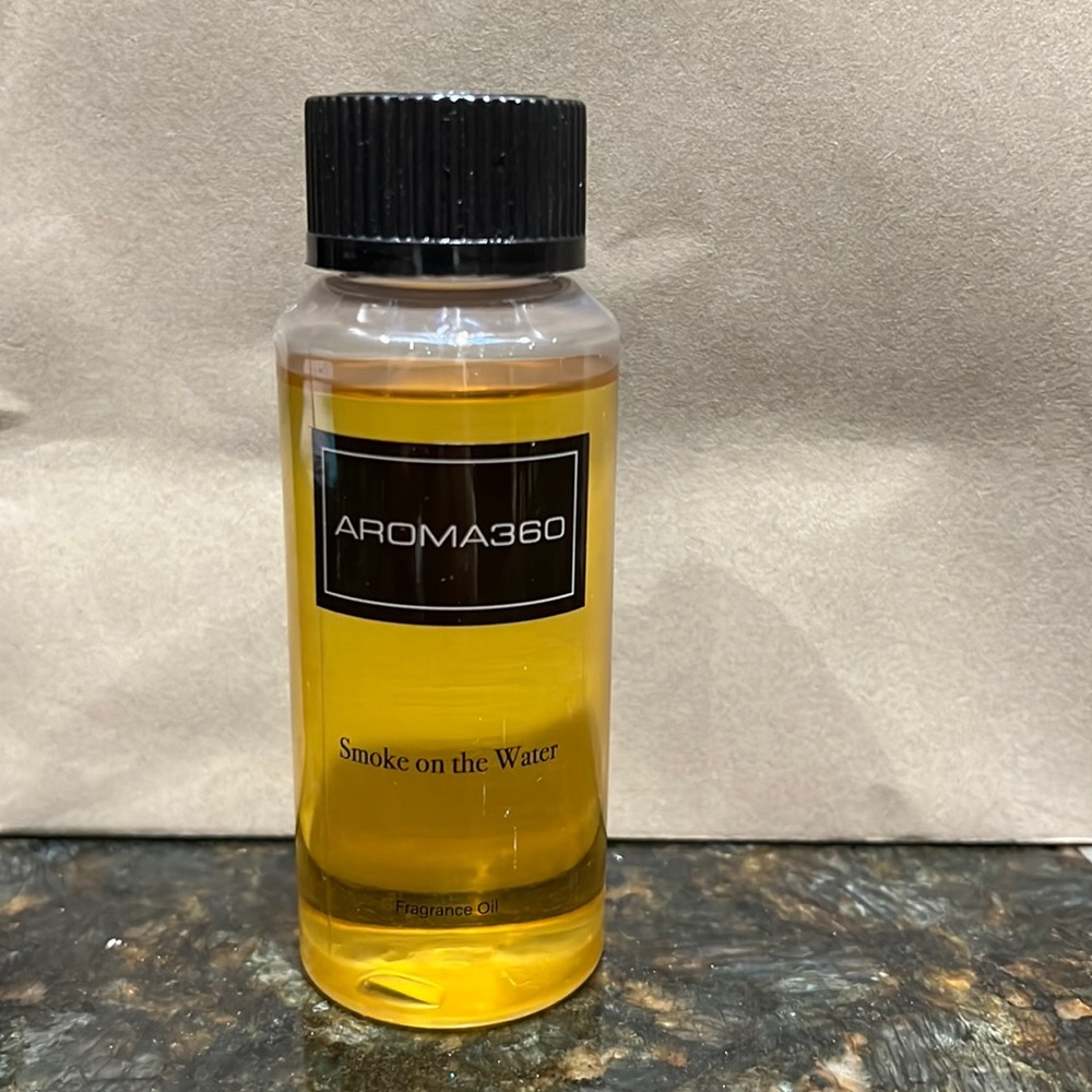 Aroma 360 scent Smoke on the Water inspired by Tom Ford.